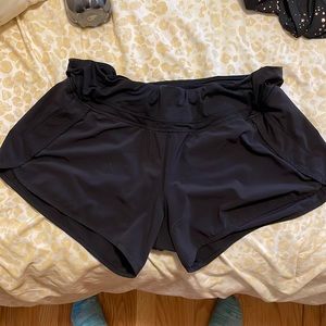lululemon size 8 black shorts